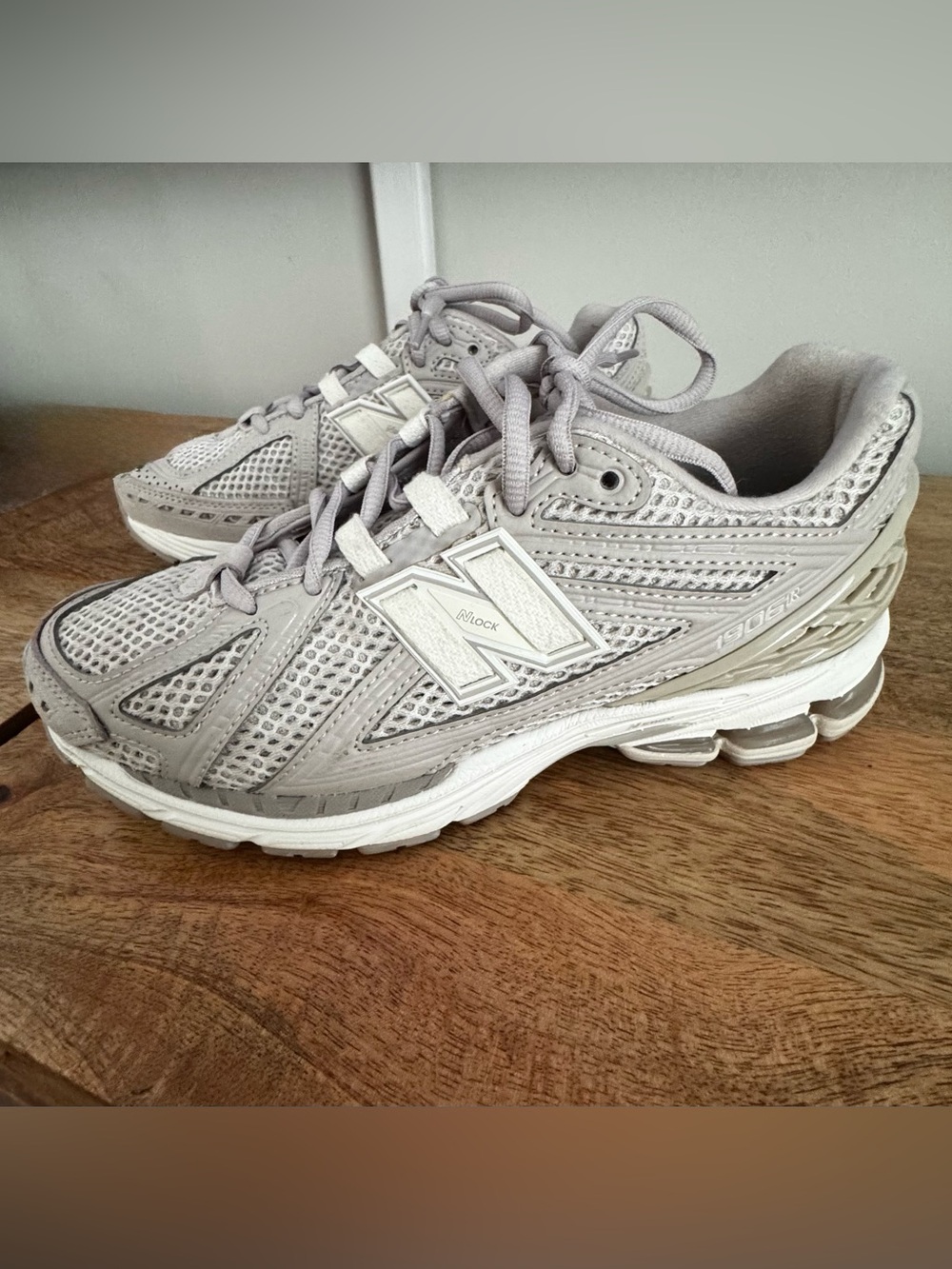 New Balance Women's Sneakers in Taupe/Beige and White